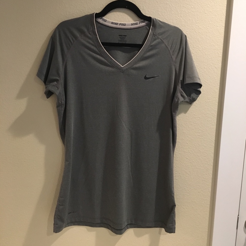 Nike “like new” gray Dri-Fit tee. Size XL